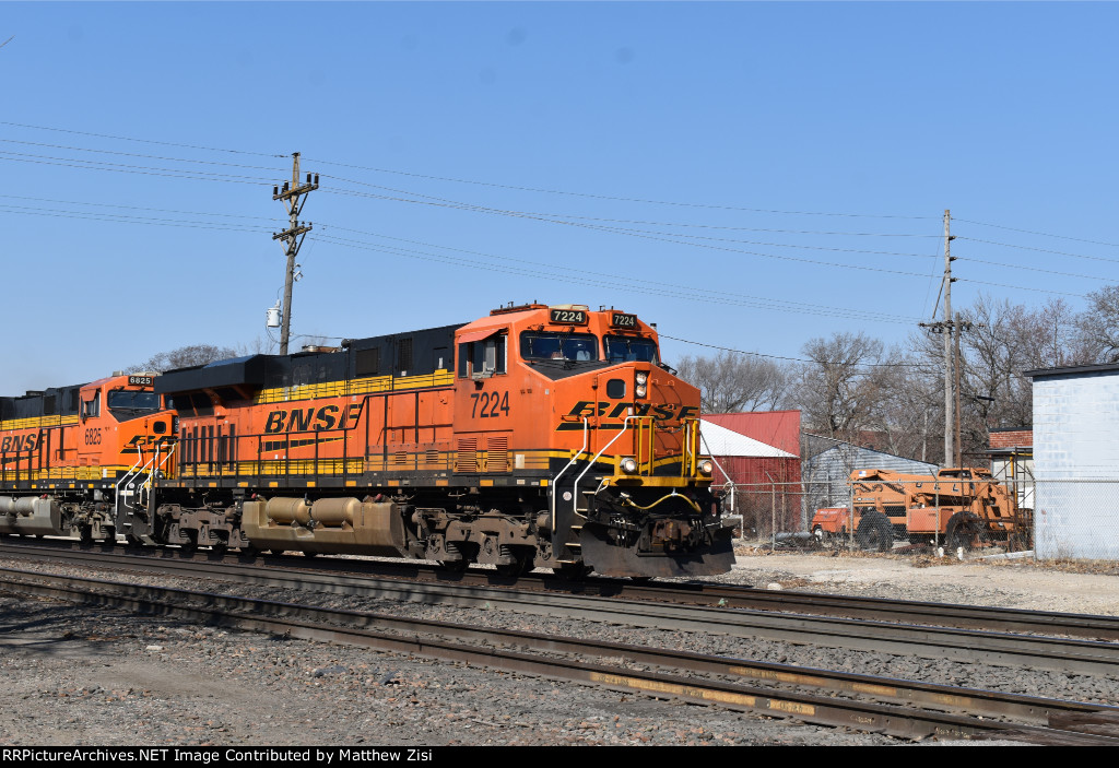 BNSF 7224 6825